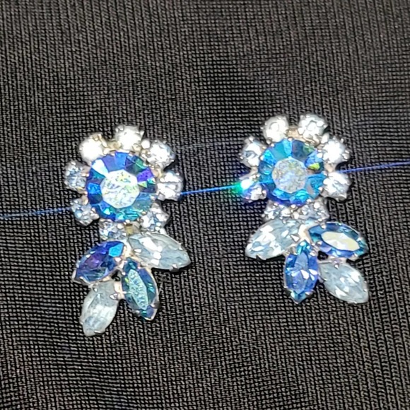 Vtg Sherman Signed Aurora Borealis Rhinestone Clip On Earrings - Picture 2 of 5